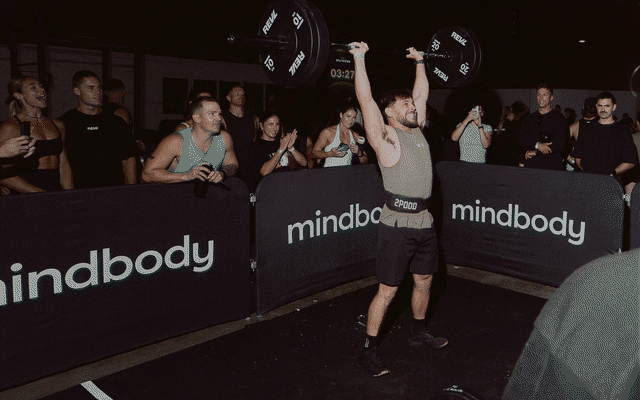 Race The Globe 2026: racing, high fives and the crowd at Superordinary